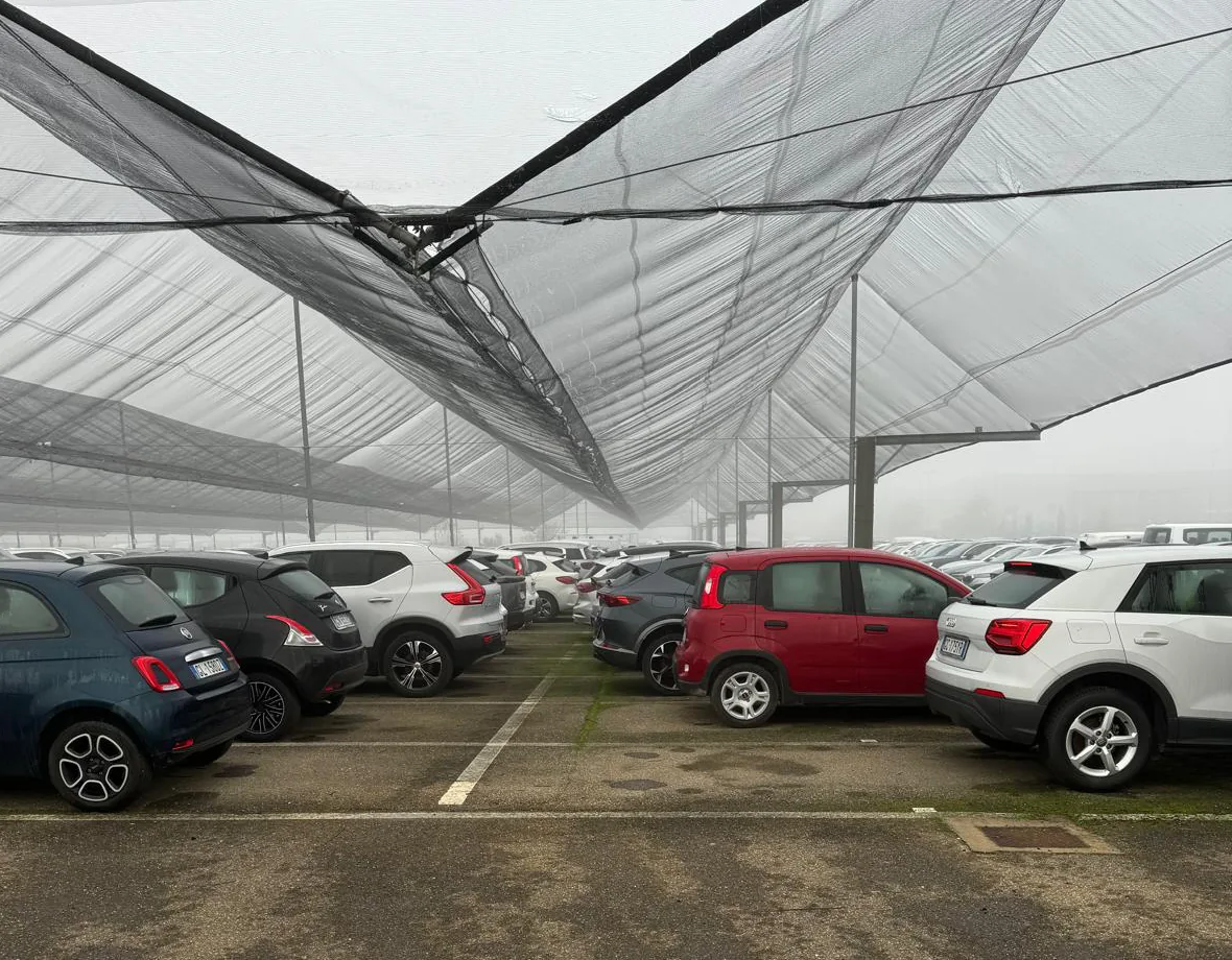Anti‑grêle pour Parkings d'Entreprise