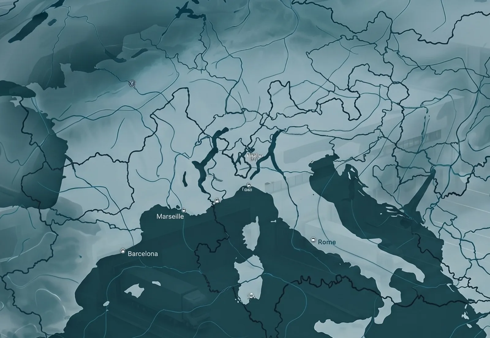 Carte météo de l'Europe du Sud-Ouest avec trajectoires d'orages convectifs sur la plaine du Pô, le Sud-Est de la France et la Méditerranée occidentale